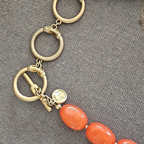 Jones NY corals & golds statement necklace super pretty! Adjustable length - Picture 3 of 7